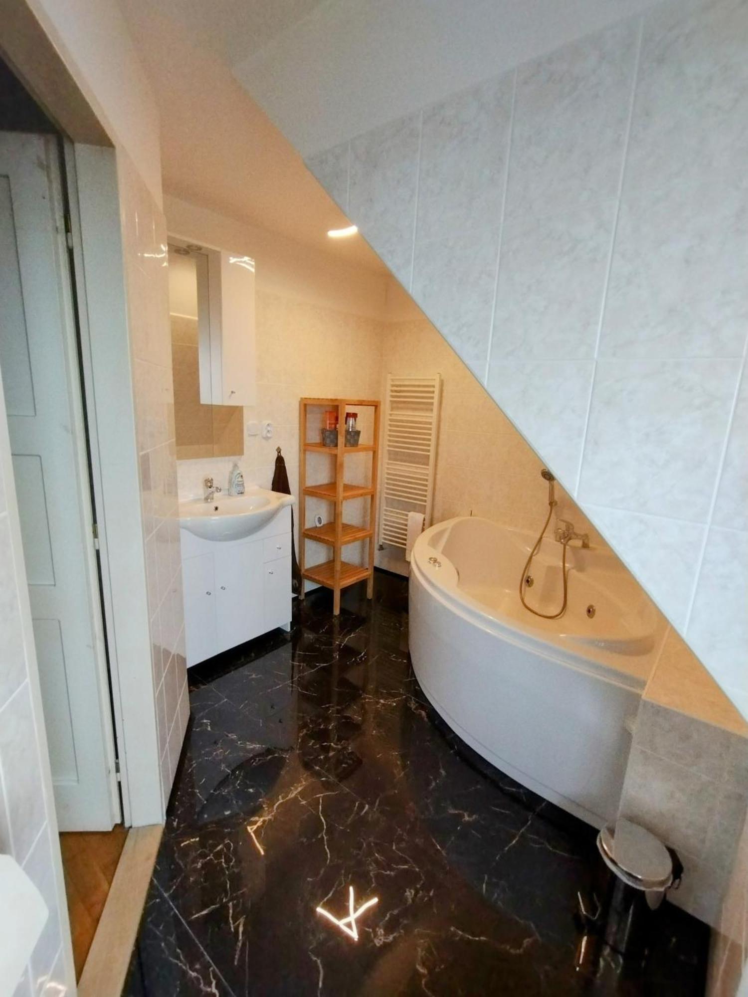 Duplex With Garden Daire Prag Dış mekan fotoğraf